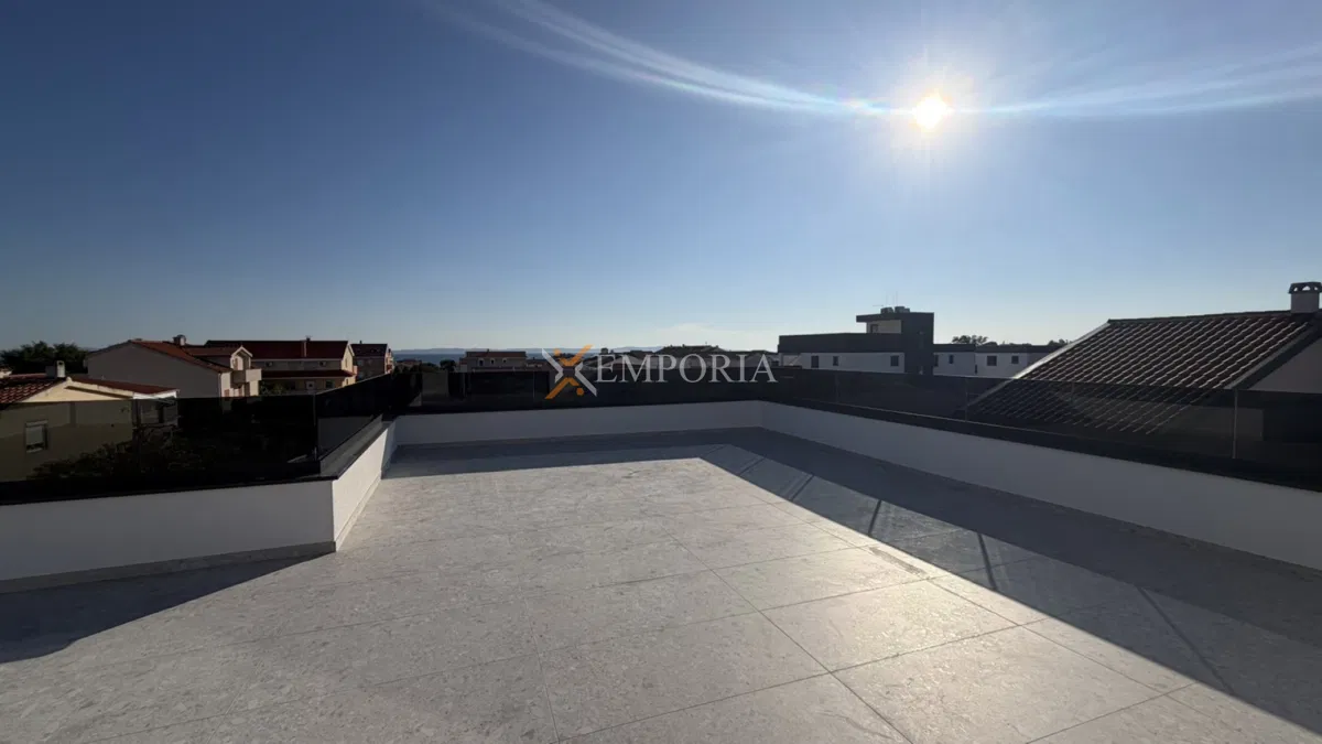 Privlaka – Penthouse mit Meerblick, 200 m vom Meer entfernt