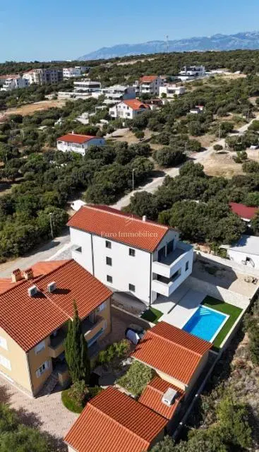Attico con terrazza e vista mare – nuova costruzione – 3