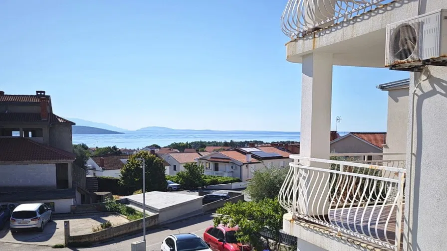 Grad Krk, odličan dvosoban apartman s pogledom!