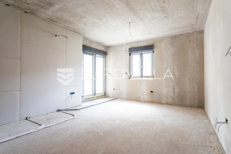 Strožanac, NOVOGRADNJA, trosoban stan na prvom katu, površine 67,1 m²