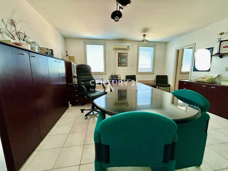 UMAG, CENTER, ONE-BEDROOM APARTMENT IN A PRIME LOCATION, OPPORTUNITY! – 2