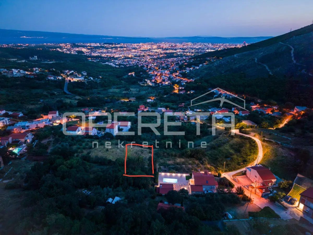 Klis, građevinsko zemljište, pogled na Split