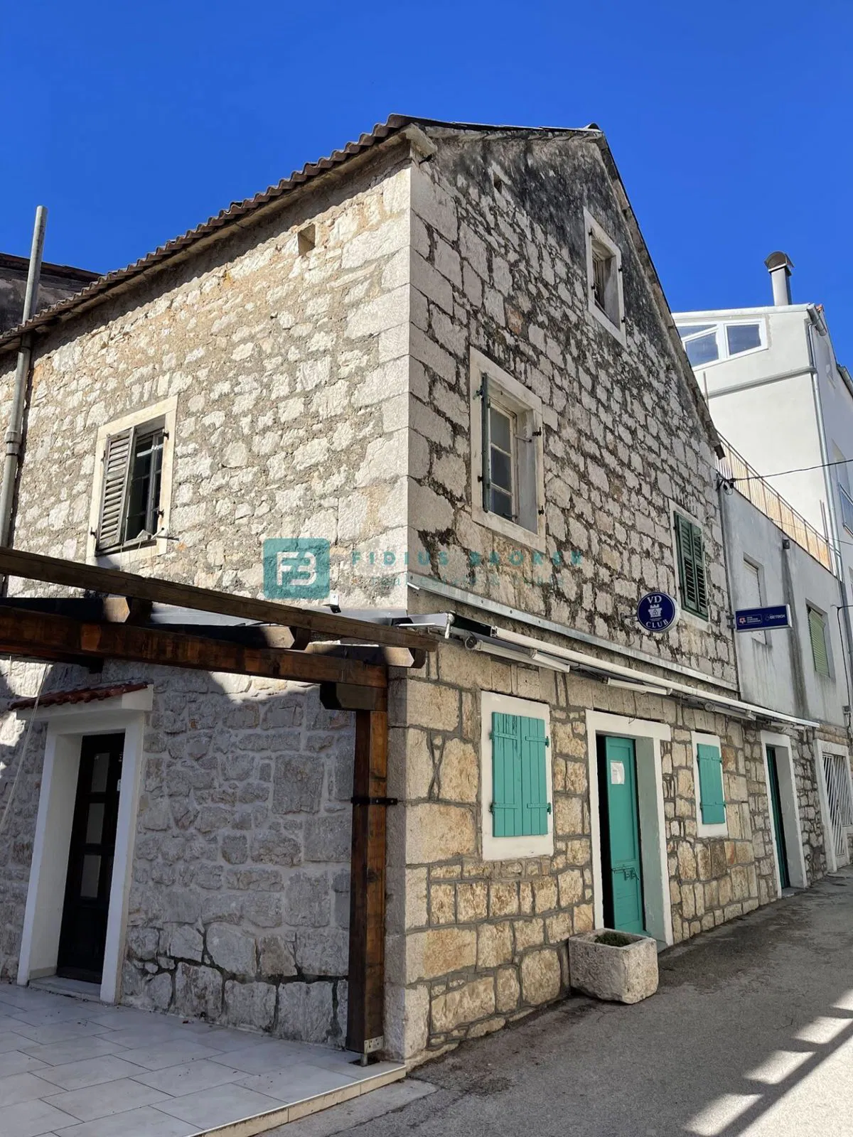 VODICE, prilika, poslovni prostor, strogi centar, dvorište