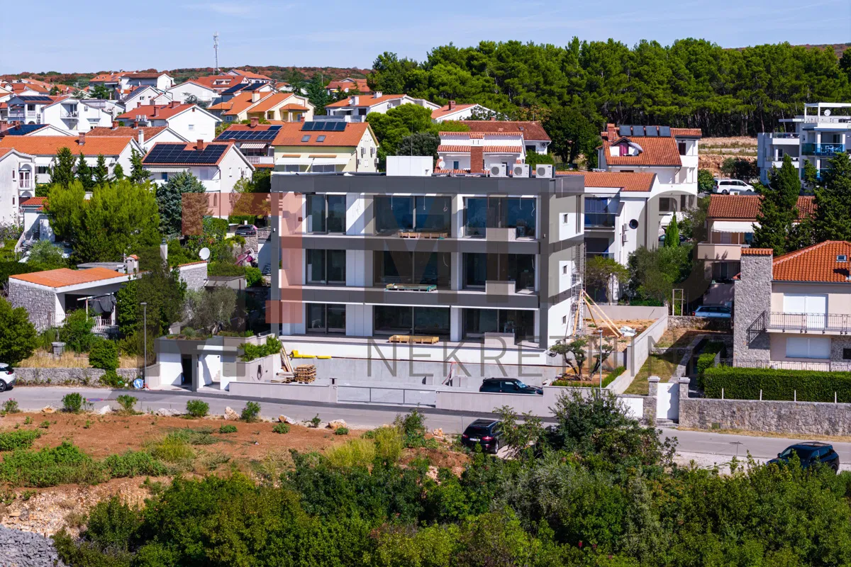 Krk, novi konforni apartman u prvom redu do mora