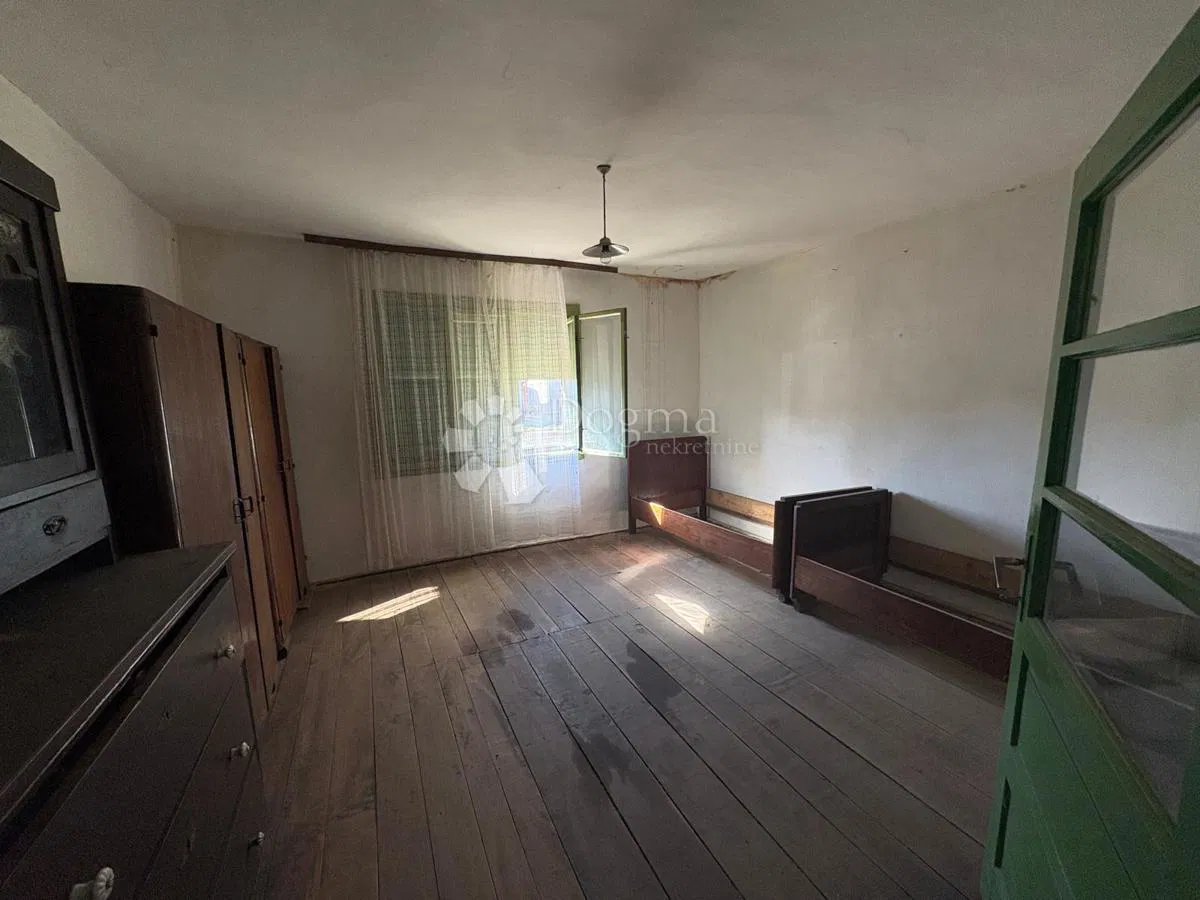 Dom Stari Mikanovci, 730m2
