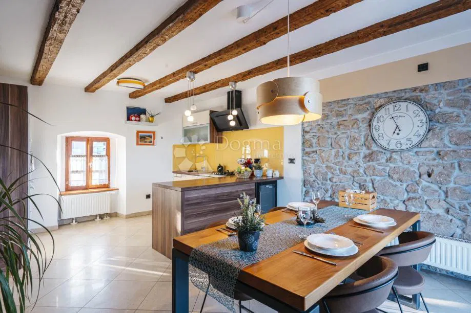 KRASICA KUĆA 210M2