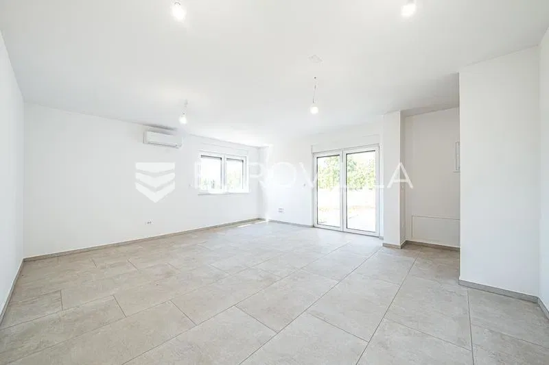 Zagreb, Resnik, Premium Quality Three-Bedroom Apartment with Garden, NEW BUILD – 2