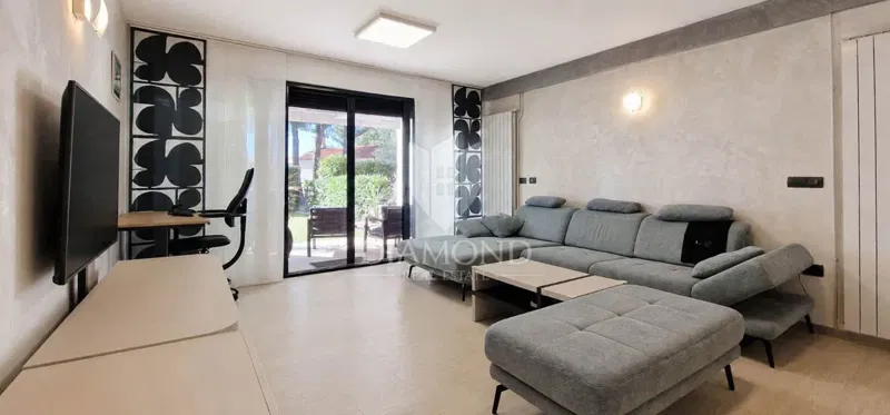 Novigrad, center! Apartment 2nd row from the sea on the ground floor with a garden! – 3