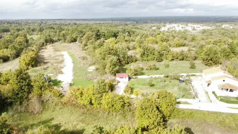 Prodaja građevinskog zemljišta, blizina Svetvinčenate. Butkovići.