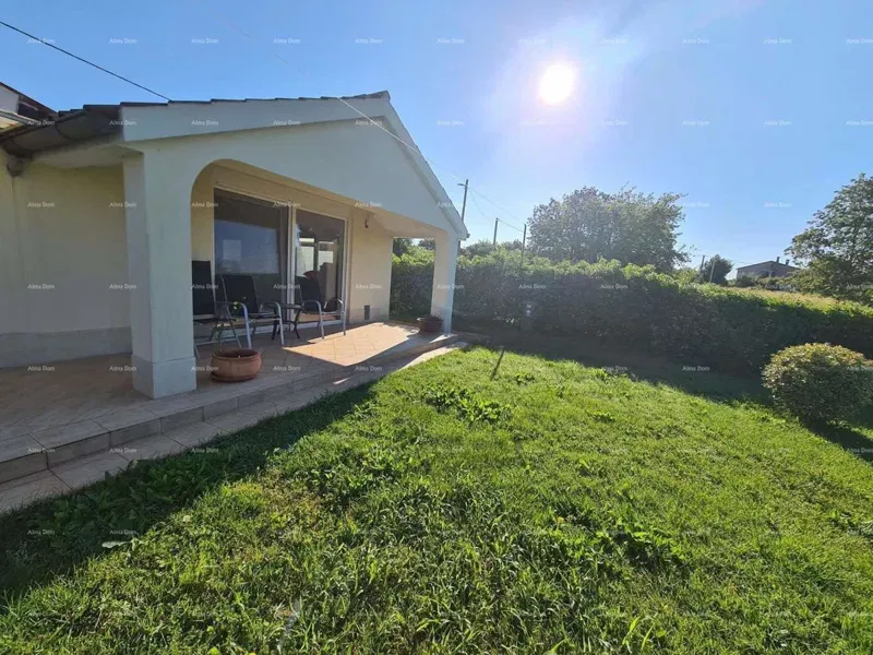 Blizina Ližnjana u malom istarskom mjestu, samostojeća kuća površine 103 m²