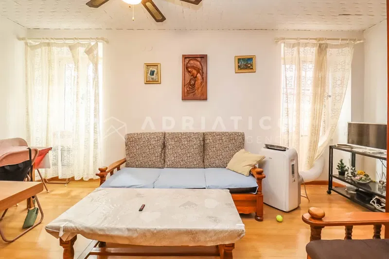 EXCLUSIVE | Rovinj Center – 2-Bedroom Apartment with Terrace, 50 m² – 2