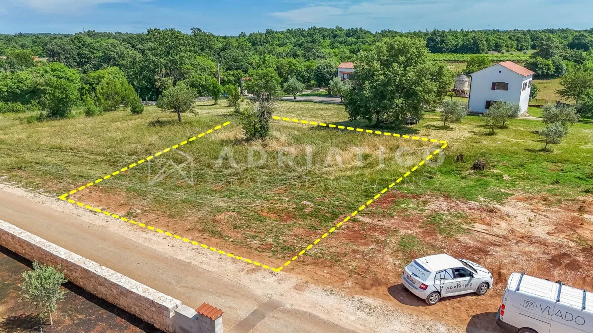 Svetvinčenat, Istra, okolica - građevinsko zemljište 707 m2