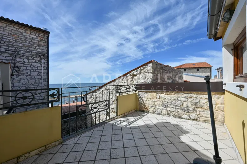 Umag, Istria – apartment in the city centre with sea view – 2