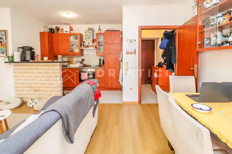 Zona Rovigno – appartamento al piano terra + giardino privato – 3