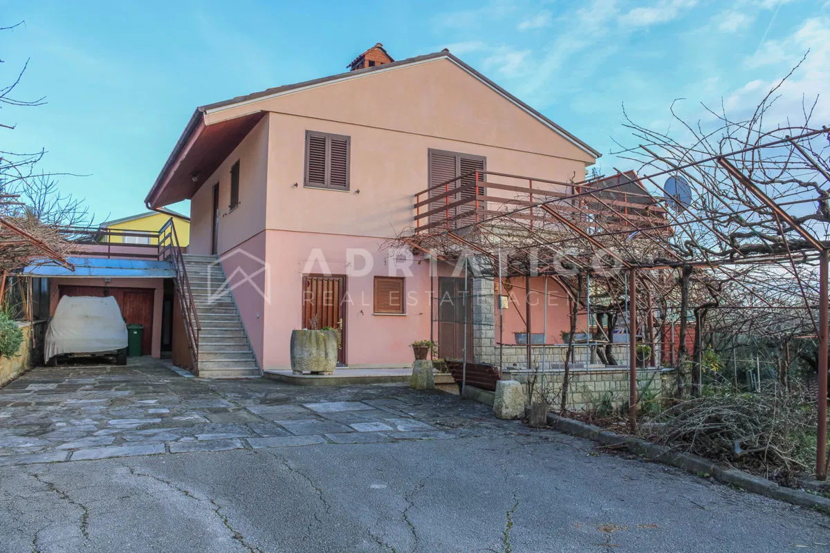 Buje, Istra - Kuća s otvorenim pogledom na more