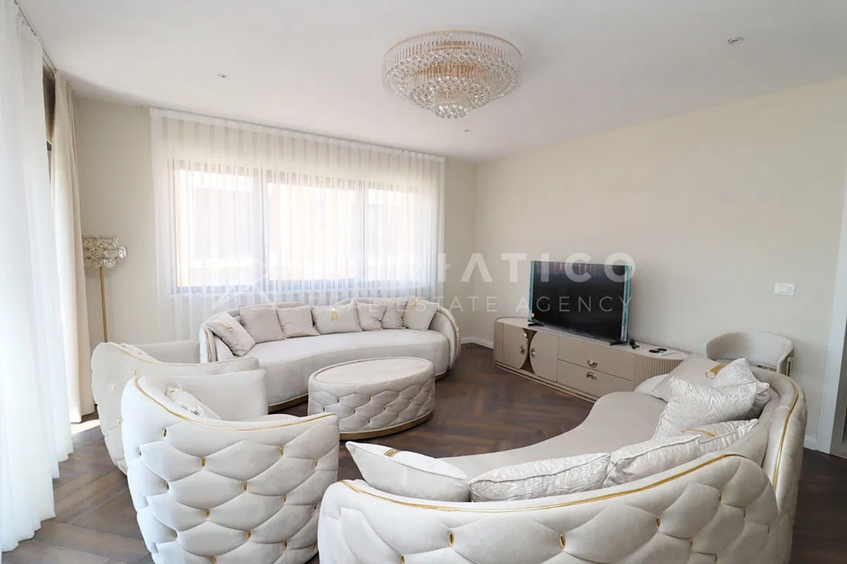 Rovinj, penthouse za dugoročni najam
