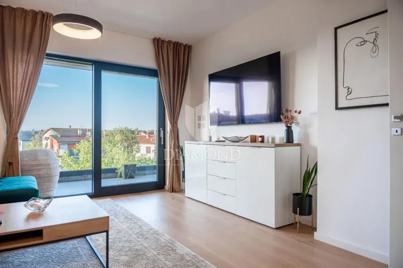 Umag, Luxury apartment in the center – 2