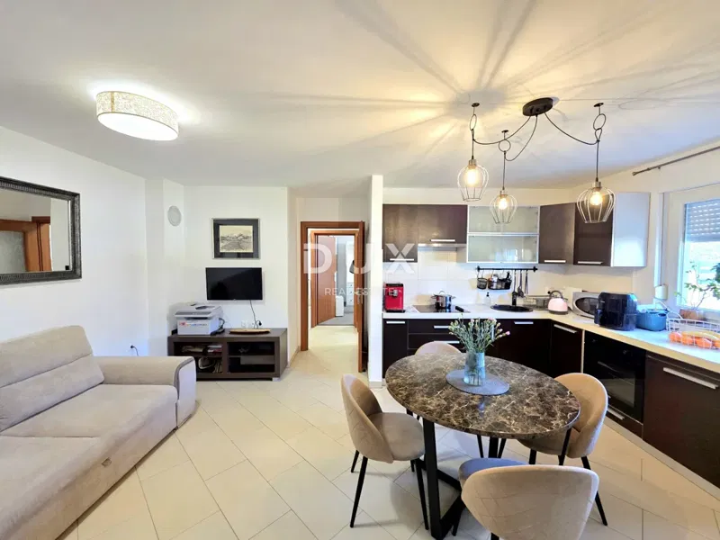 Istria, Pula, family two-bedroom apartment, high ground floor, sought-after location – 2