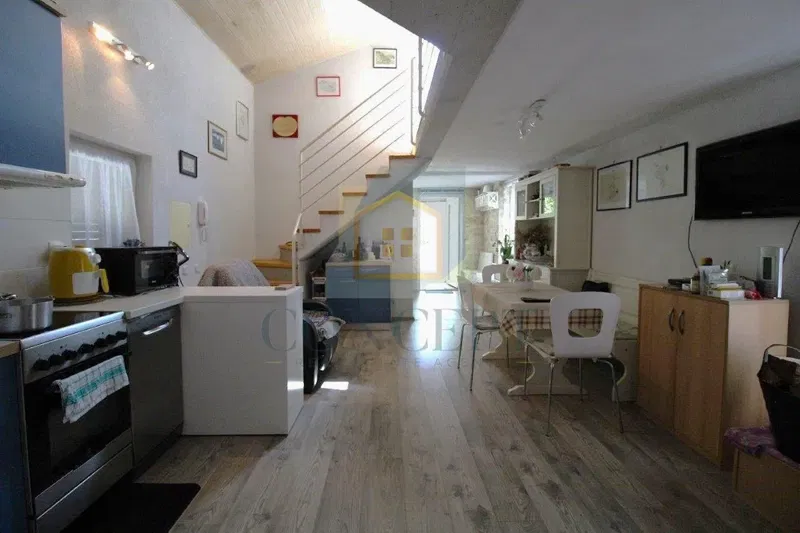 Istria, Parenzo 2 km – Casa indipendente con appartamento aggiuntivo immersa nel verde vicino a Parenzo! – 3