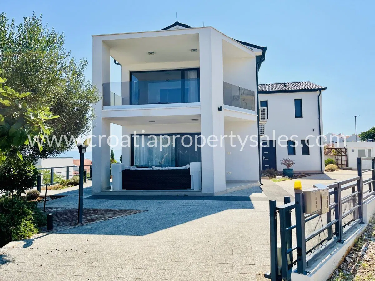 Brač, kuća, prodaja, 900.000 €