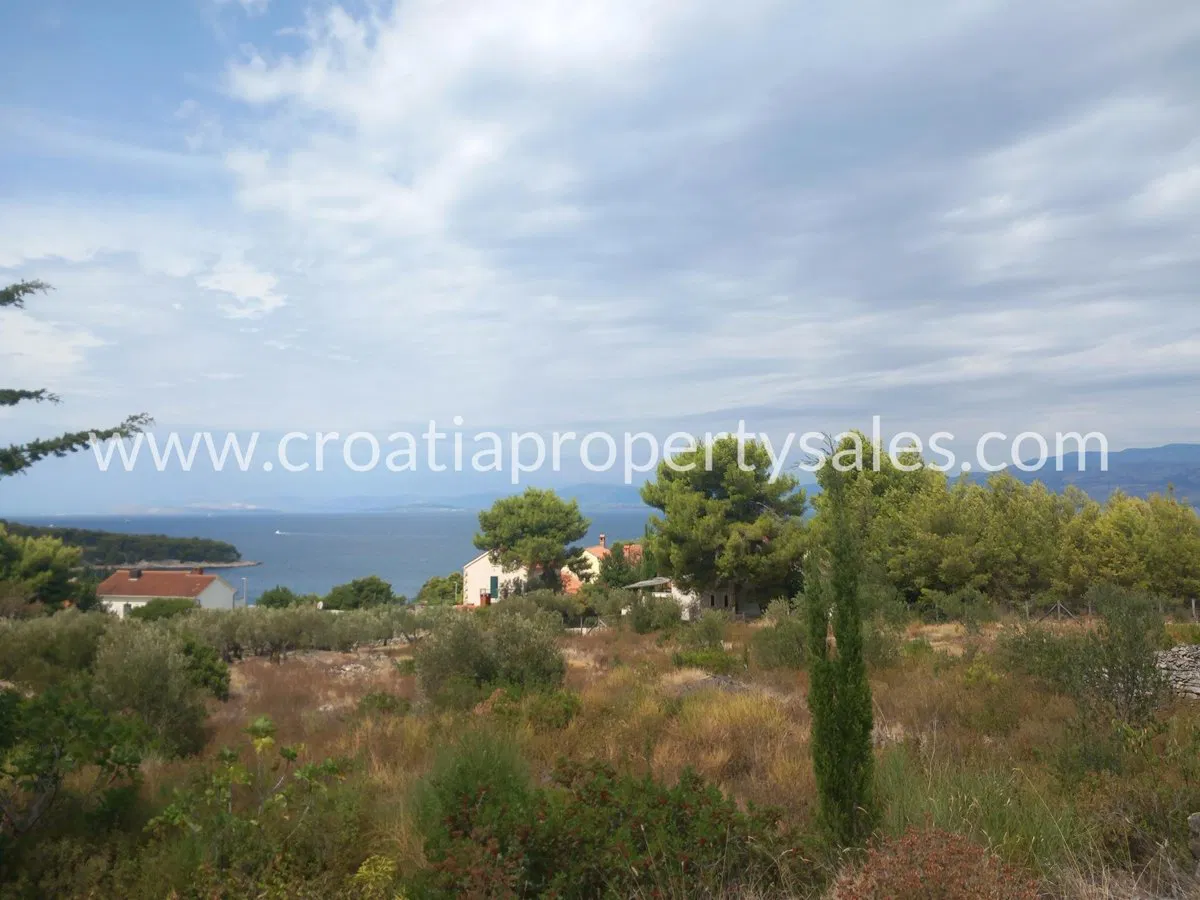 Brač, građevinsko zemljište, prodaja, 69.000 €
