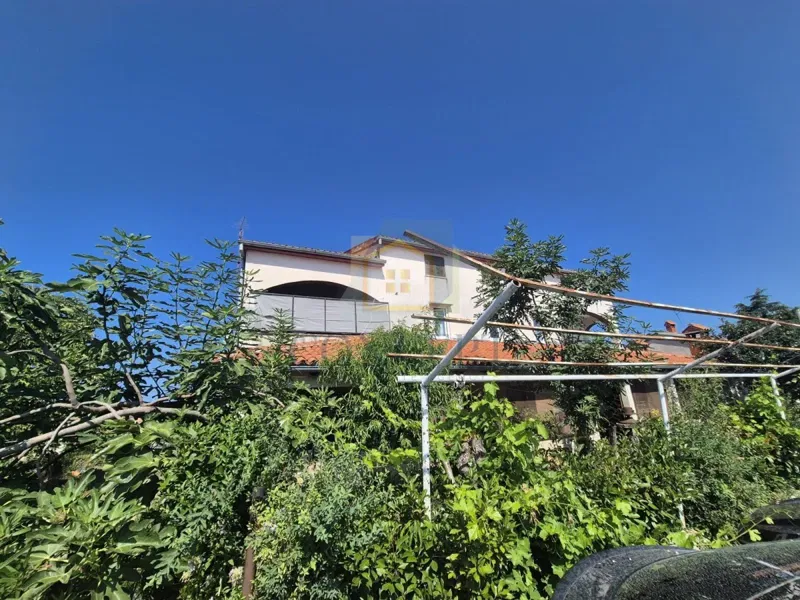 House in the immediate vicinity of Poreč – great potential for tourism and hospitality! – 3