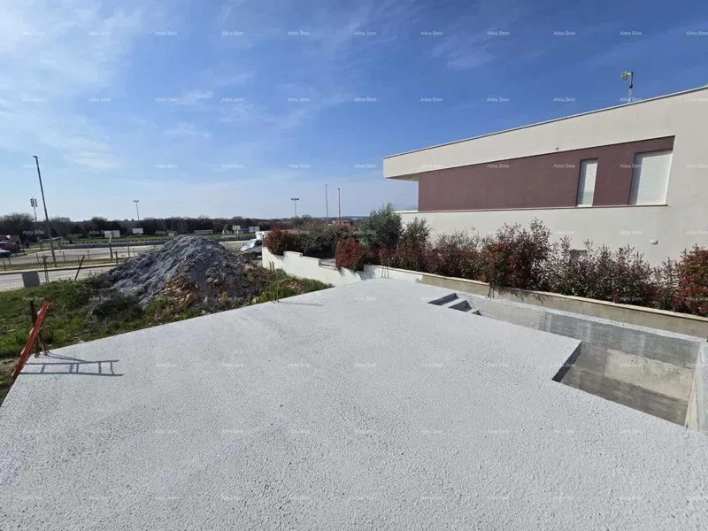 TERRENO EDILIZIO 438 m² CON PERMESSO EDILIZIO – LIŽNJAN – 3