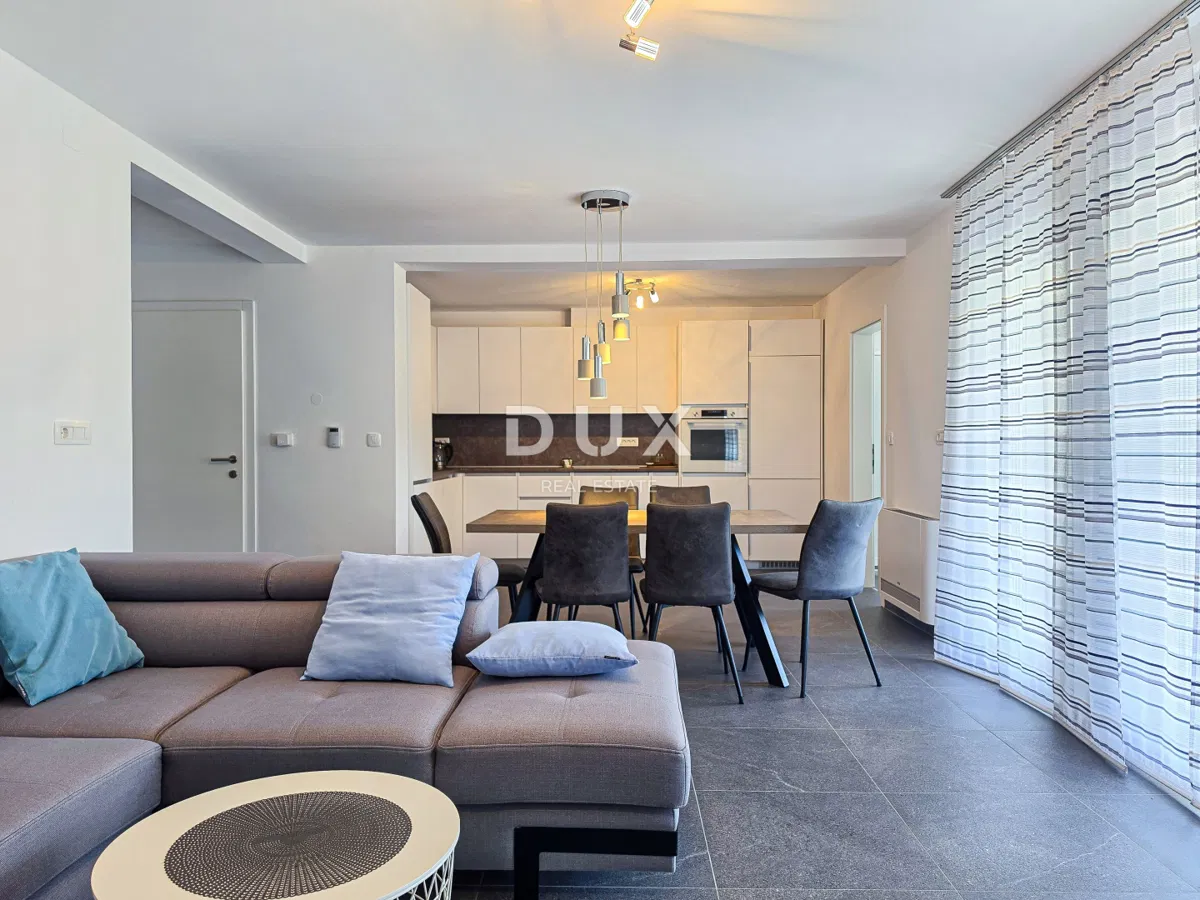 Rab, dom w zabudowie bliźniaczej, 300 m2, 3 mieszkania, altana, miejsce parkingowe
