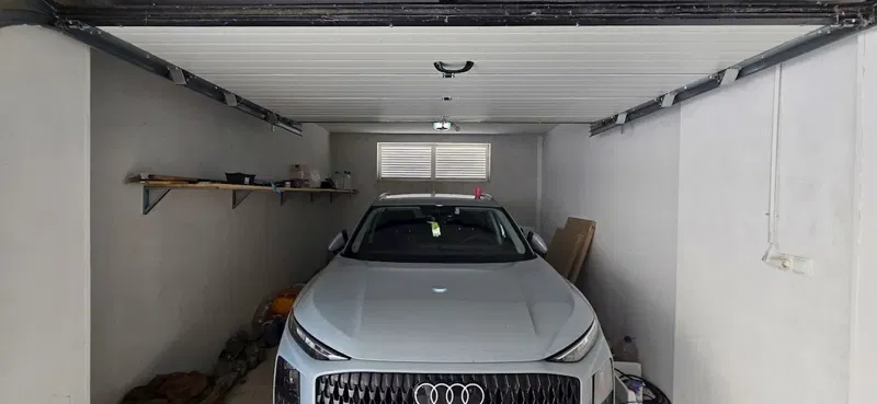 Möblierte Zweizimmerwohnung mit Garage – MAKARSKA