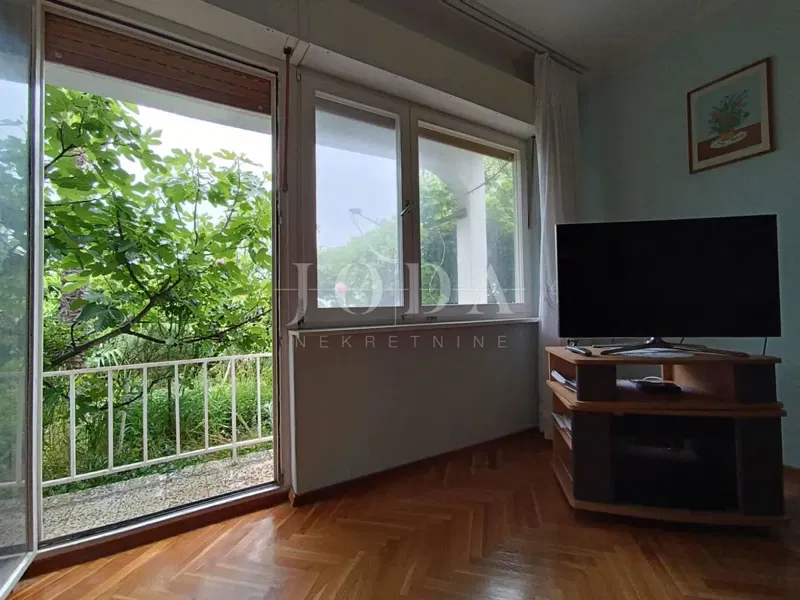 Two-room apartment with garden – 2
