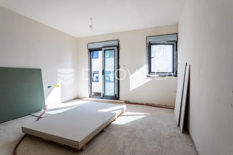 Podstrana, dvosoban stan na prvom katu