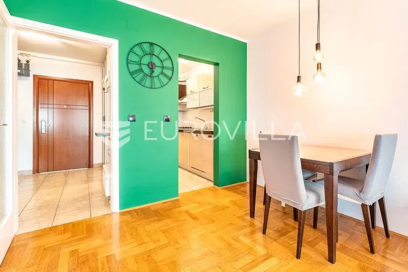Zagreb, Jaruščica, one-room apartment 50 m² on the 2nd floor of a residential building, storage – 3