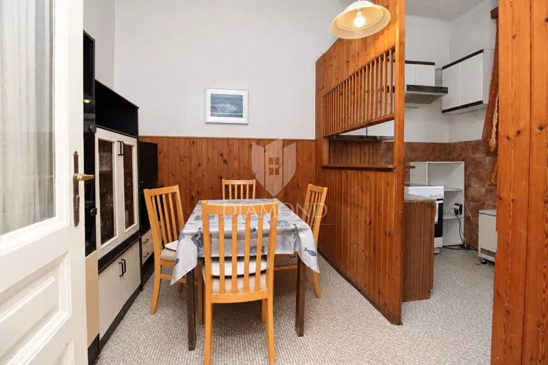 OPATIJA, CENTER – THREE-ROOM APARTMENT WITH BALCONY AND PARKING SPACE – 2