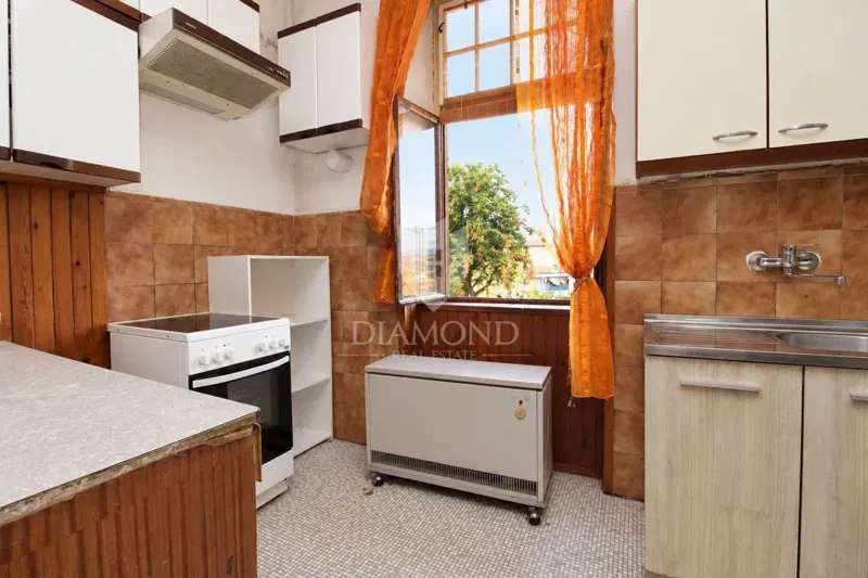 OPATIJA, CENTER – THREE-ROOM APARTMENT WITH BALCONY AND PARKING SPACE – 3