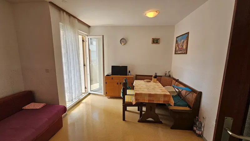 Prilika blizu mora – stan 300 m od plaže, okolica Novigrada