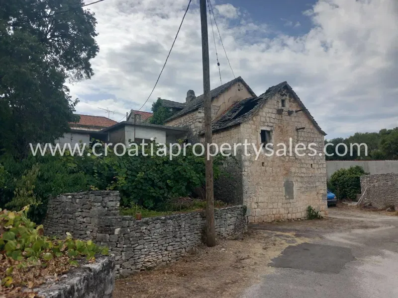 Brač, stara kamena kuća, prodaja, 248.000 €