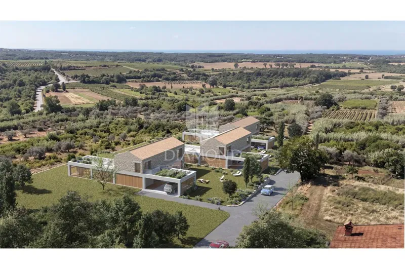 Buje! Lijepo zemljište sa projektom i pogledom na more!