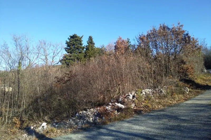 Building land in a quiet location – 2