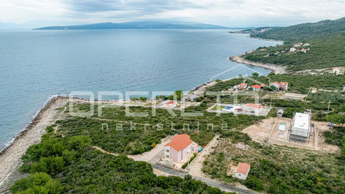 Zemljište uz more i otvorenim pogledom na more, 574 m2, Nečujam, Šolta