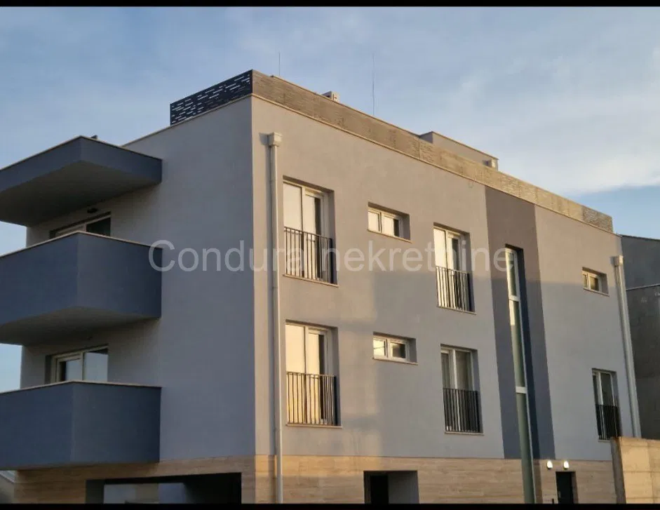 Vir, dvosoban apartman, novogradnja-potpuno namješten