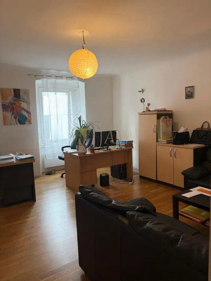 RIJEKA CENTAR – POSLOVNI PROSTOR 72 m², CIOTTINA