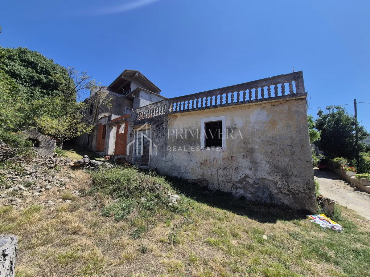 Banj, otok Pašman, kompleks starih građevina