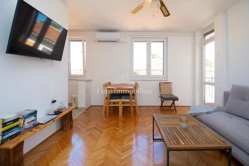 Novigrad, centro – appartamento al 2° piano, 70 m dal mare – 3