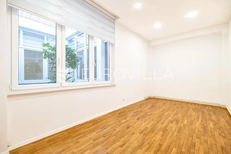 Zagreb, Lower Town, strict city center, 105 m² office space on the raised ground floor – 3