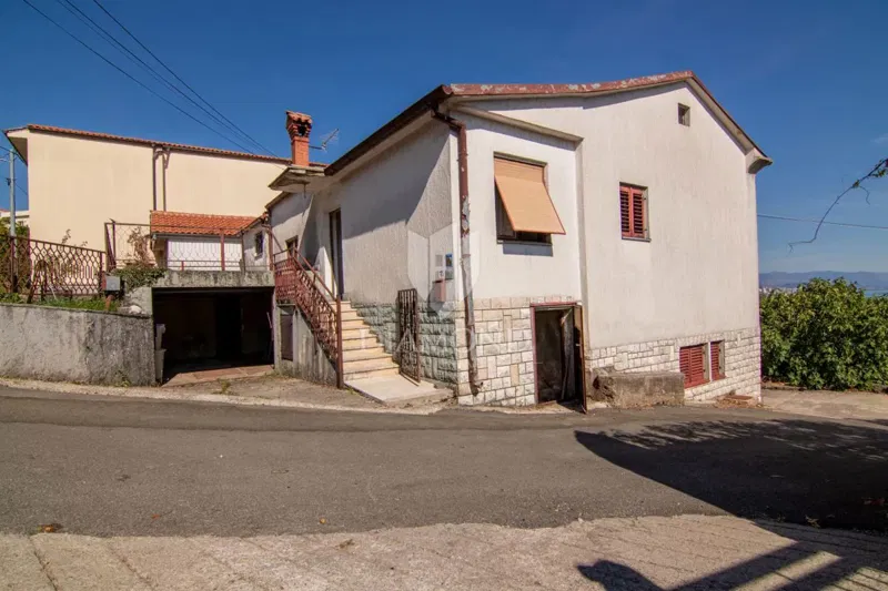 Matulji, Kuća za renovaciju, pogled na more