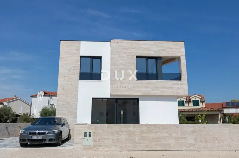 Vodice, Srima, dom, 134,29 m2, z basenem – 2