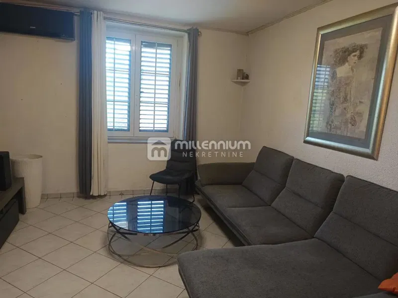 Najam, Bulevard, 3-sobni stan, balkon, okućnica