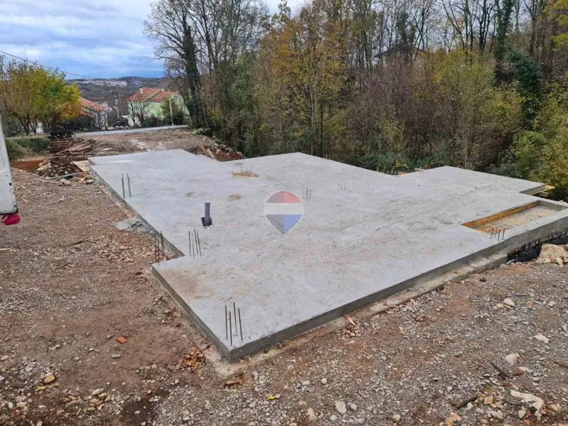 Kastav - samostojeća kuća, započeta gradnja