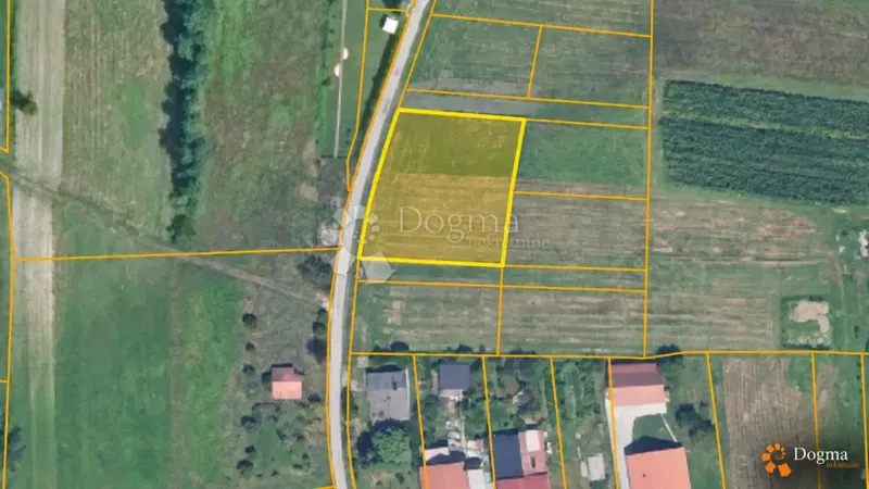 Terreno edificabile Jakovlje, 1.165m2 – 2