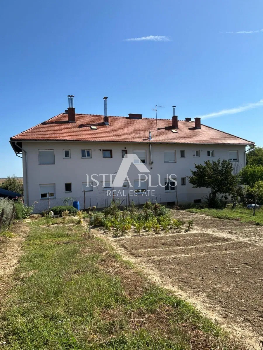 Maruševec, Donje Ladanje - Stan na 1. katu stambene zgrade
